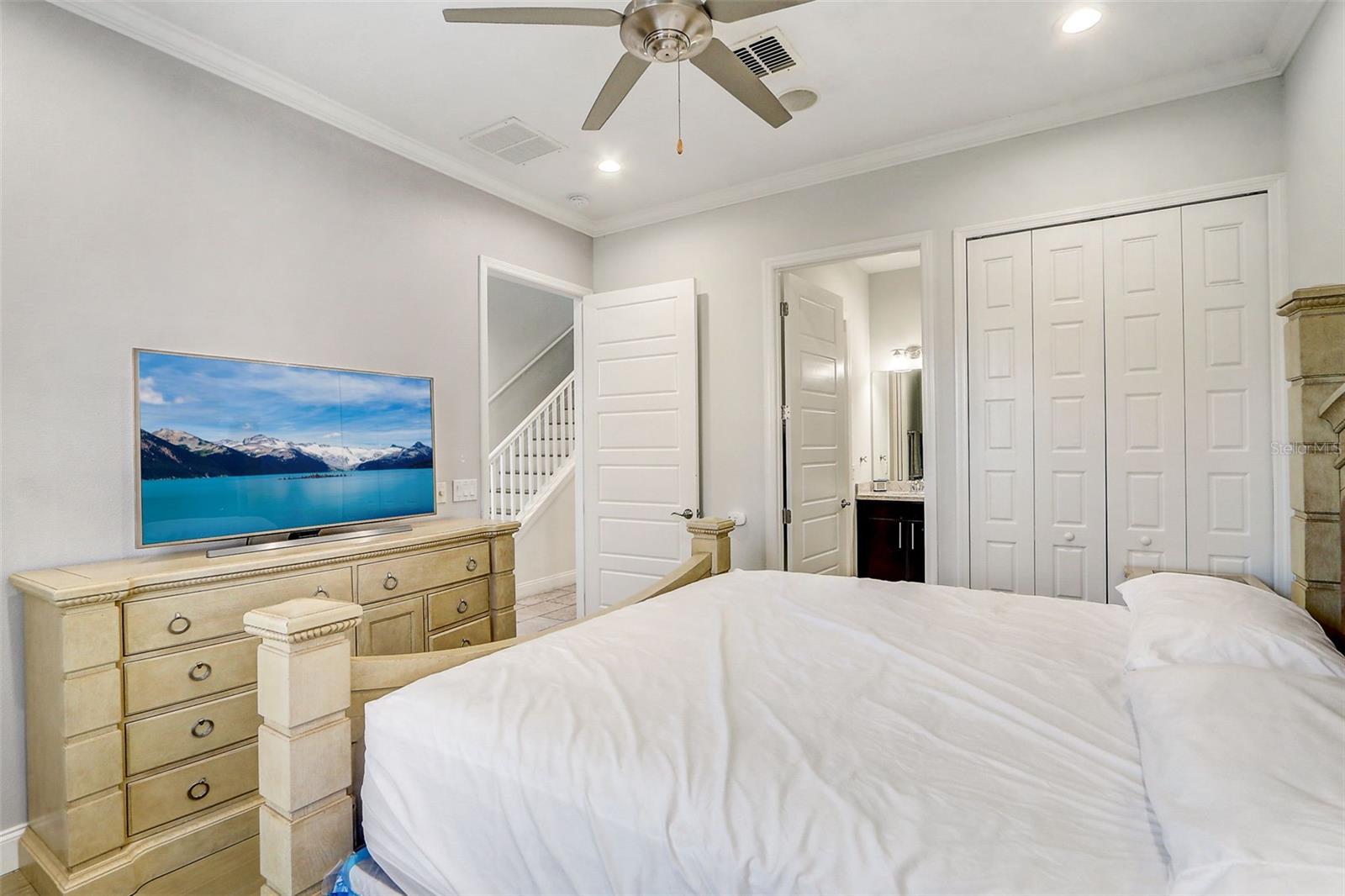 Image 13 of 27 For 518 Captiva Drive