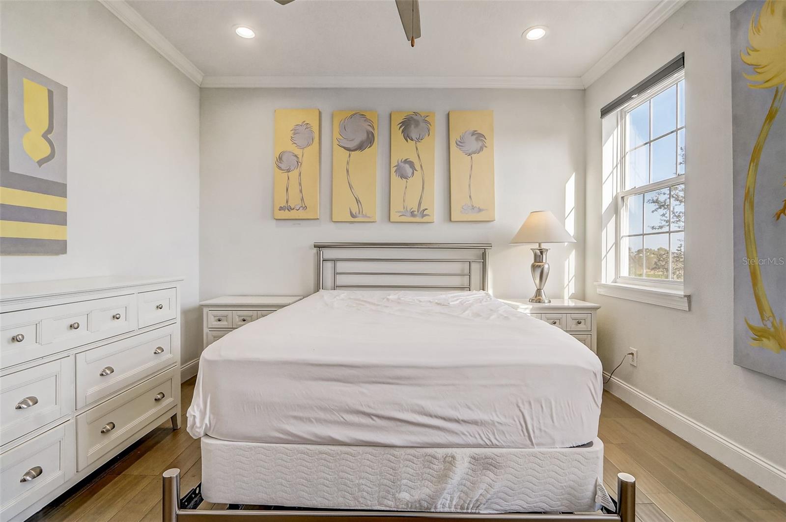 Image 19 of 27 For 518 Captiva Drive