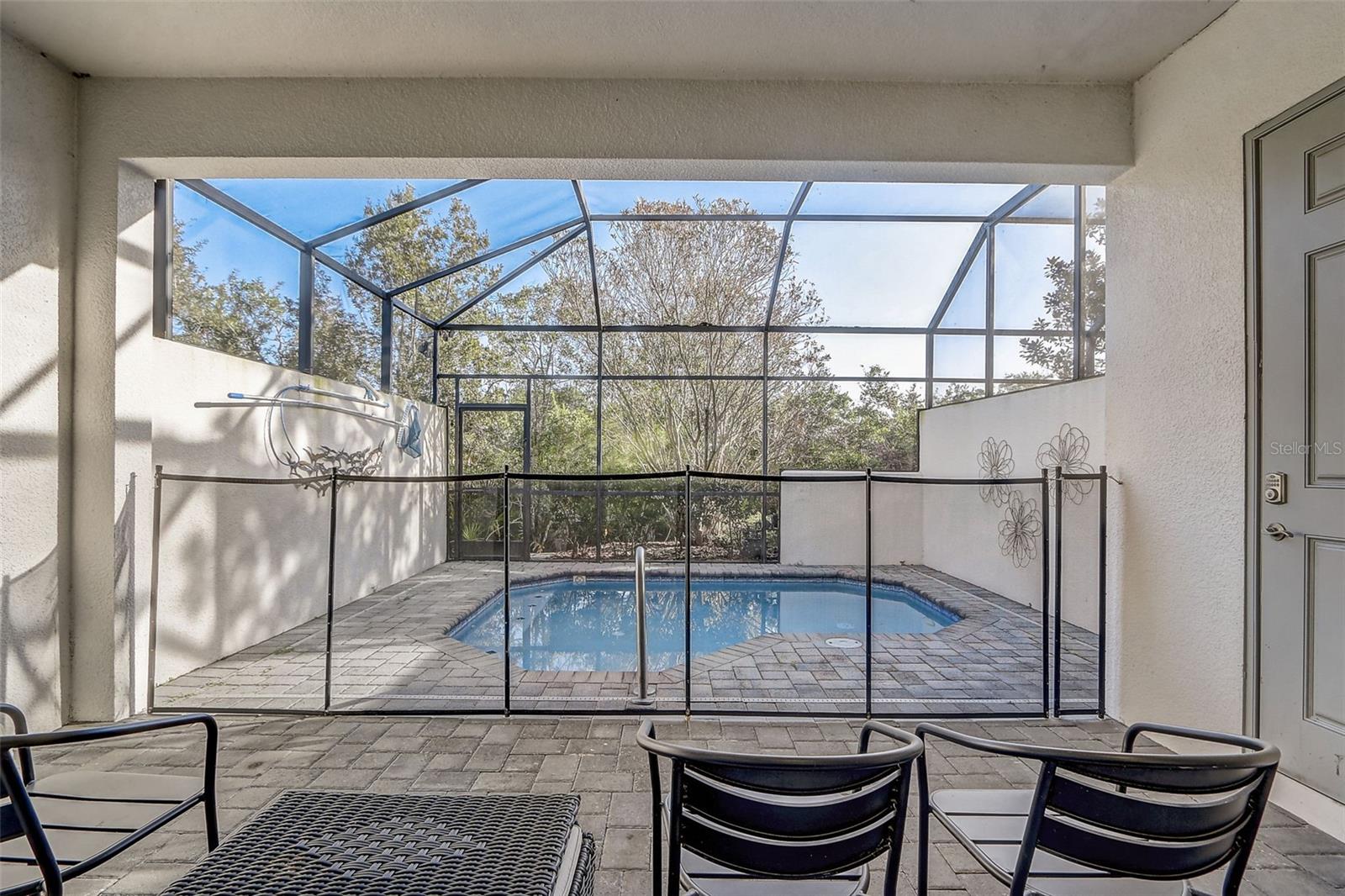 Image 23 of 27 For 518 Captiva Drive