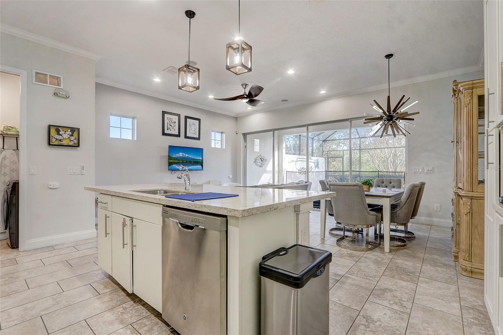 Image 8 of 27 For 518 Captiva Drive