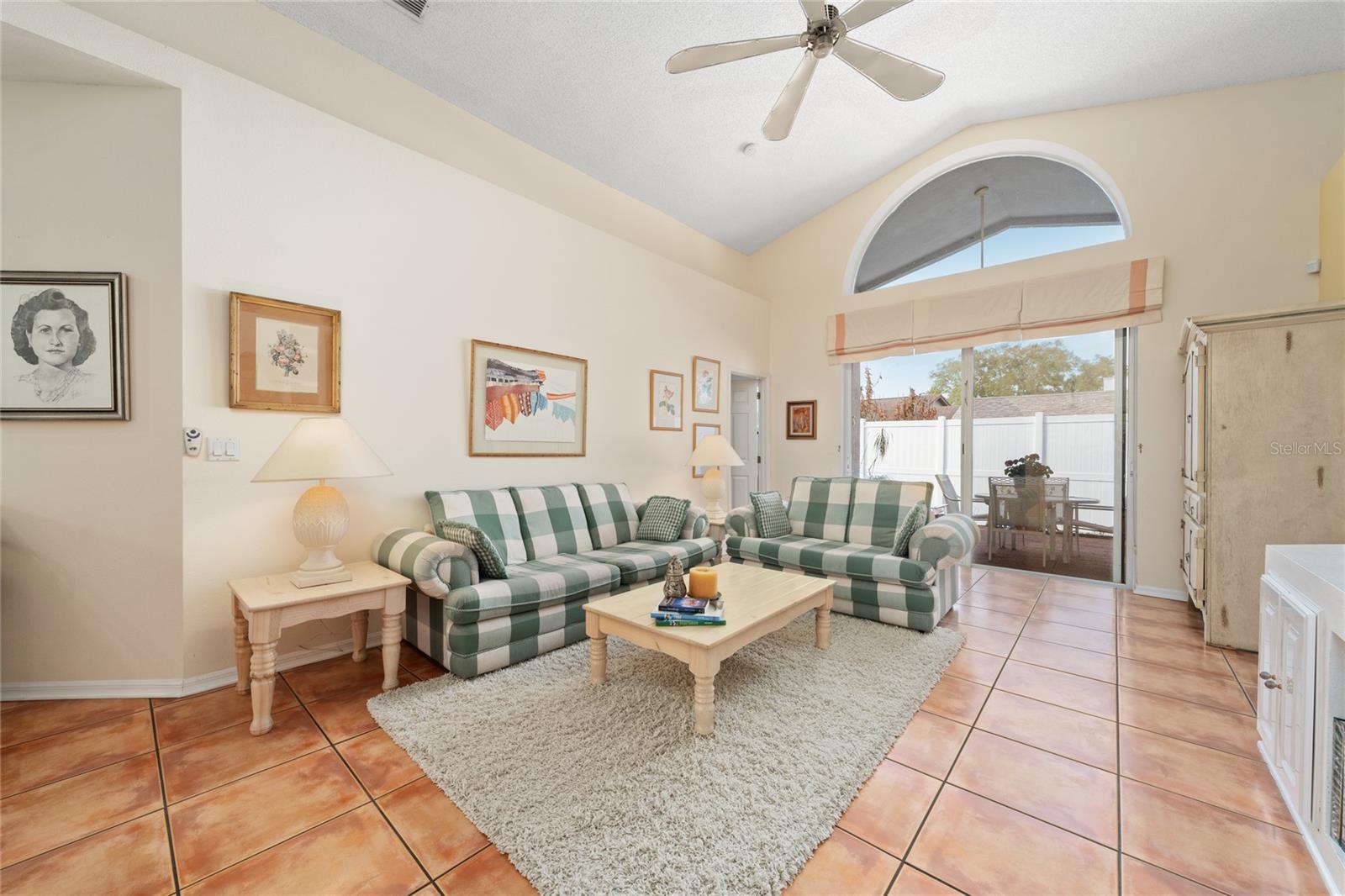 Image 19 of 42 For 9915 Kona Isle Court