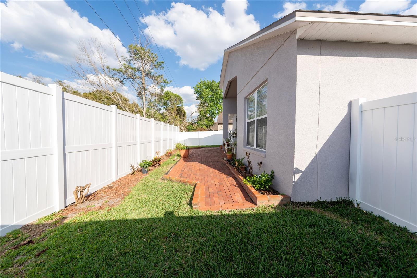 Image 36 of 42 For 9915 Kona Isle Court