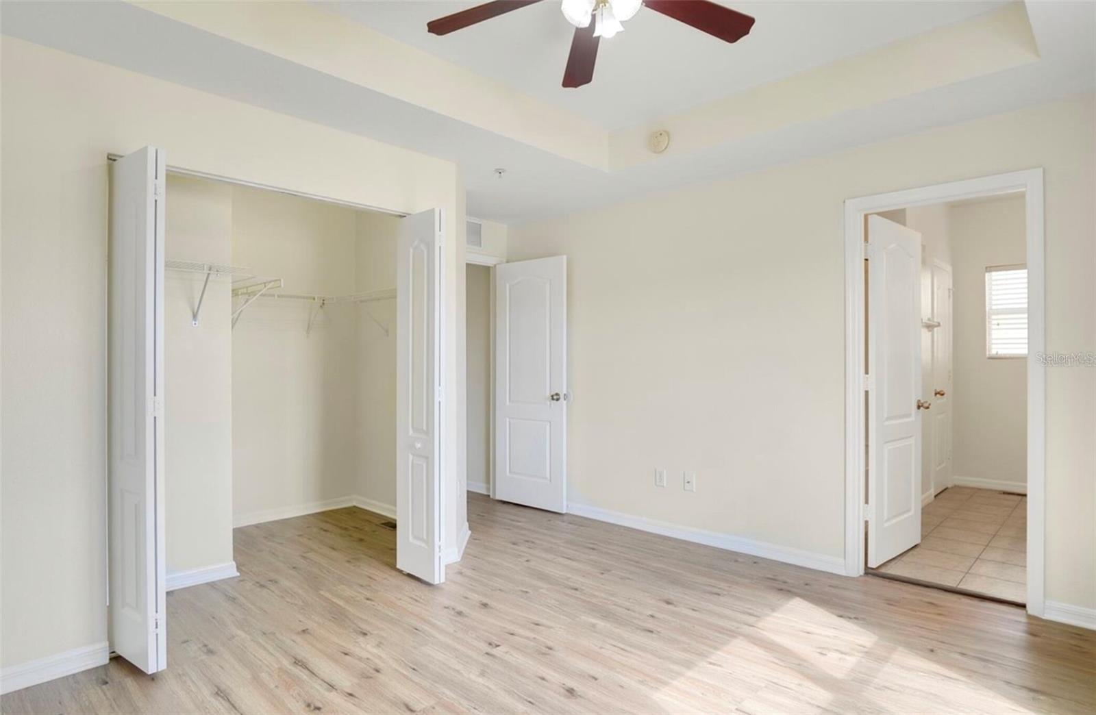 Image 17 of 30 For 1604 Scarlet Oak Loop 63b