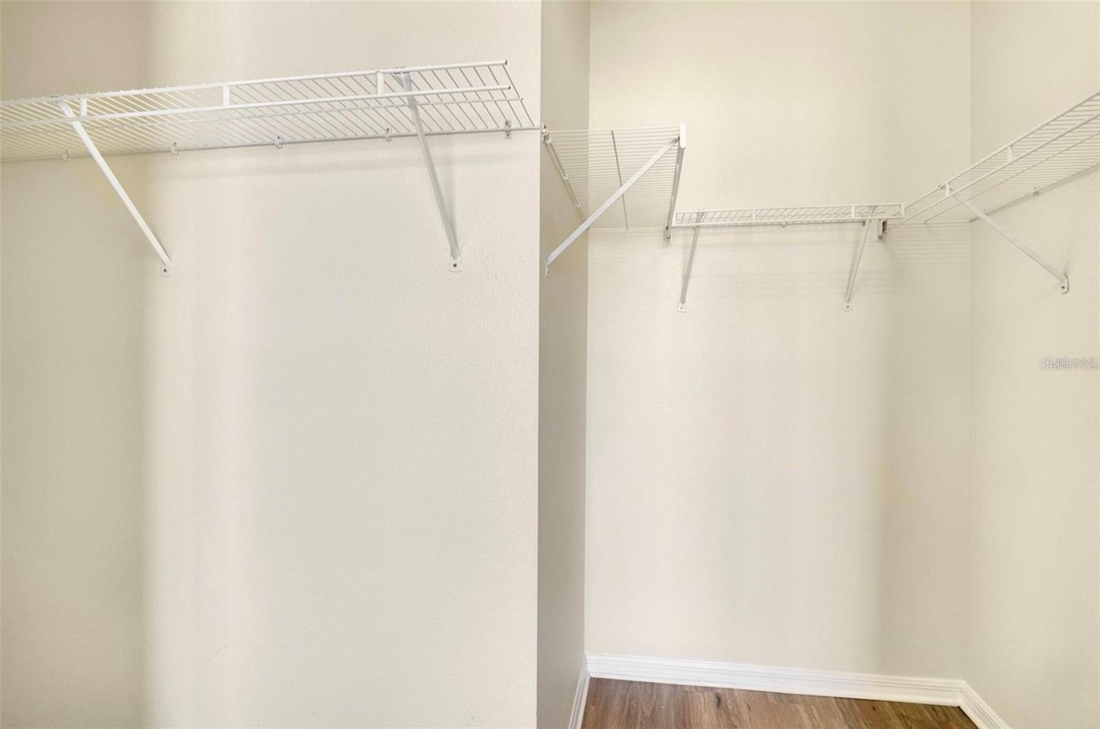 Image 19 of 30 For 1604 Scarlet Oak Loop 63b