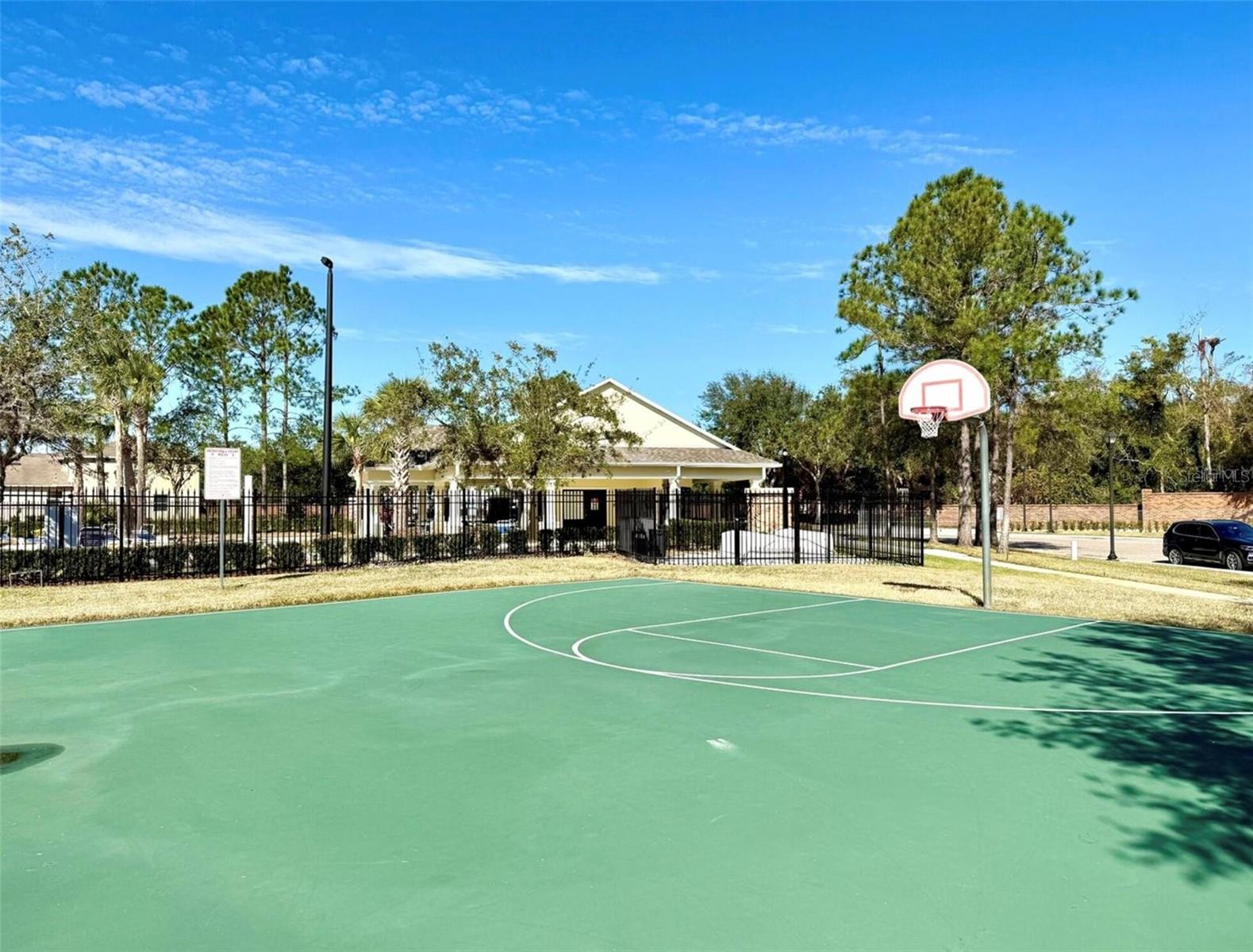 Image 29 of 30 For 1604 Scarlet Oak Loop 63b