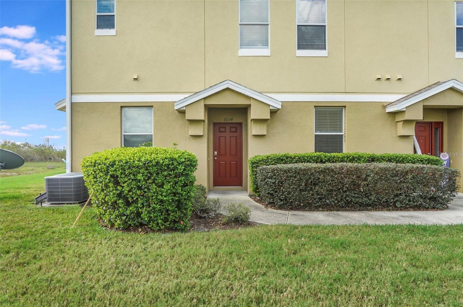 Image 3 of 30 For 1604 Scarlet Oak Loop 63b