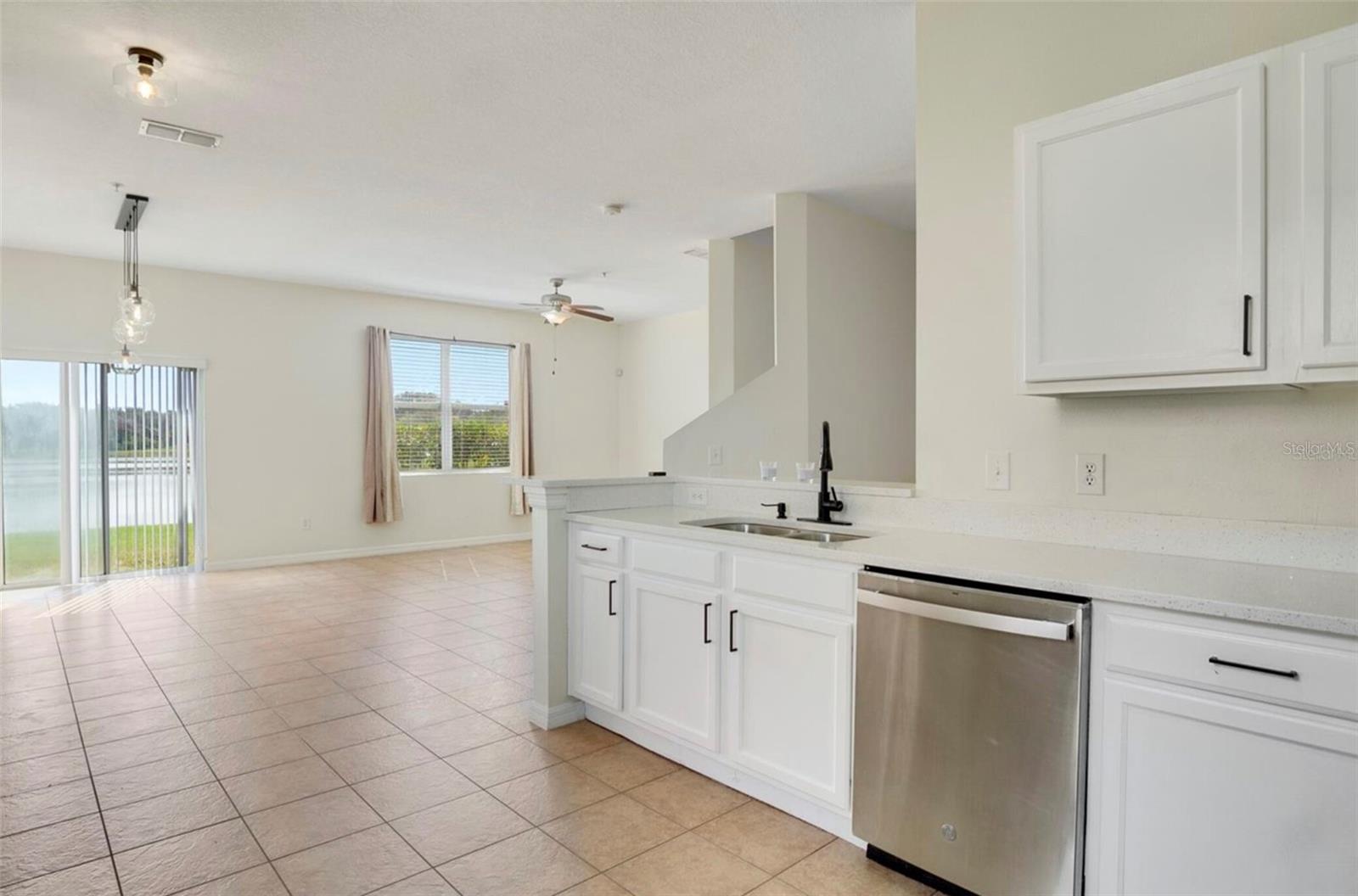 Image 8 of 30 For 1604 Scarlet Oak Loop 63b