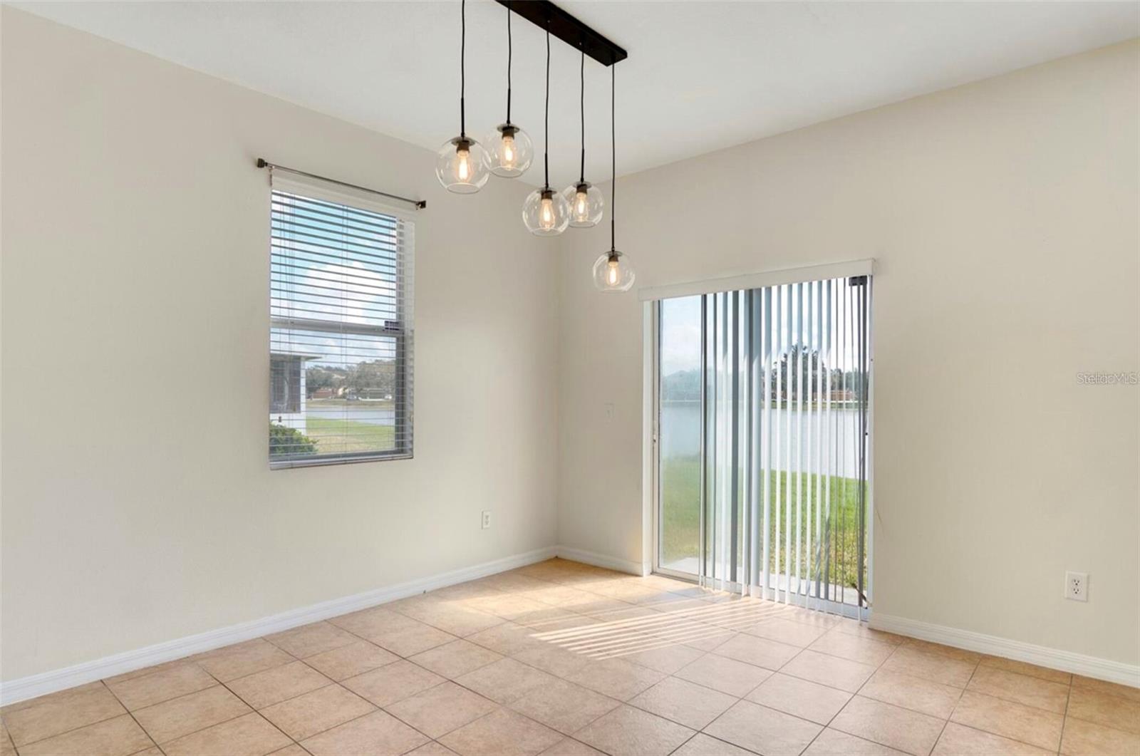 Image 9 of 30 For 1604 Scarlet Oak Loop 63b