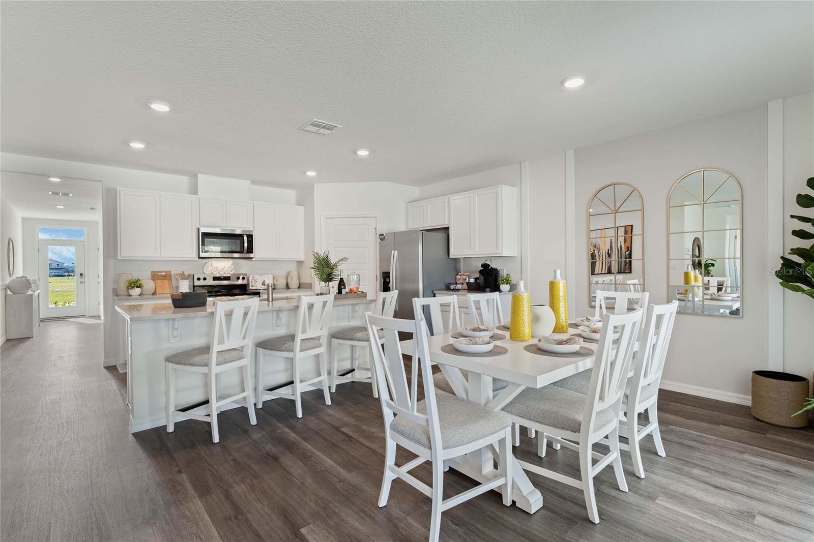 Image 13 of 39 For 8595 Cape Fox Cove