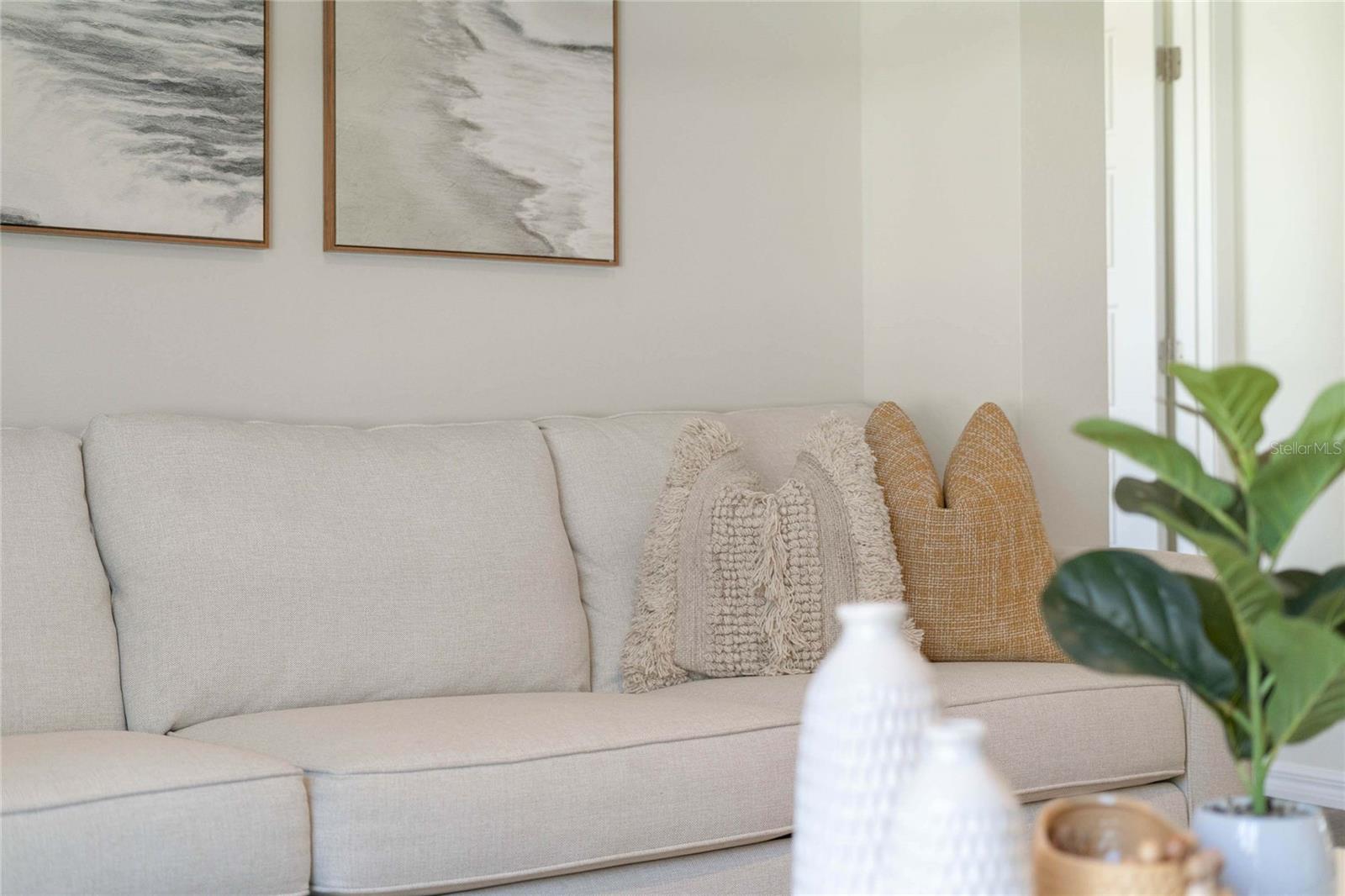 Image 17 of 39 For 8595 Cape Fox Cove