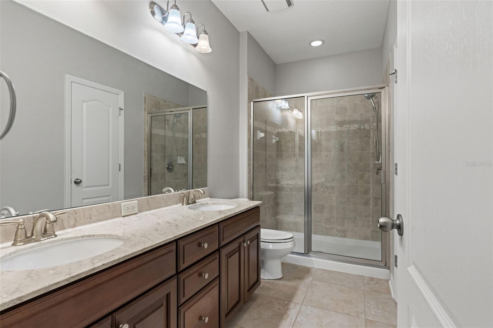 Image 22 of 35 For 12581 Streamdale Drive