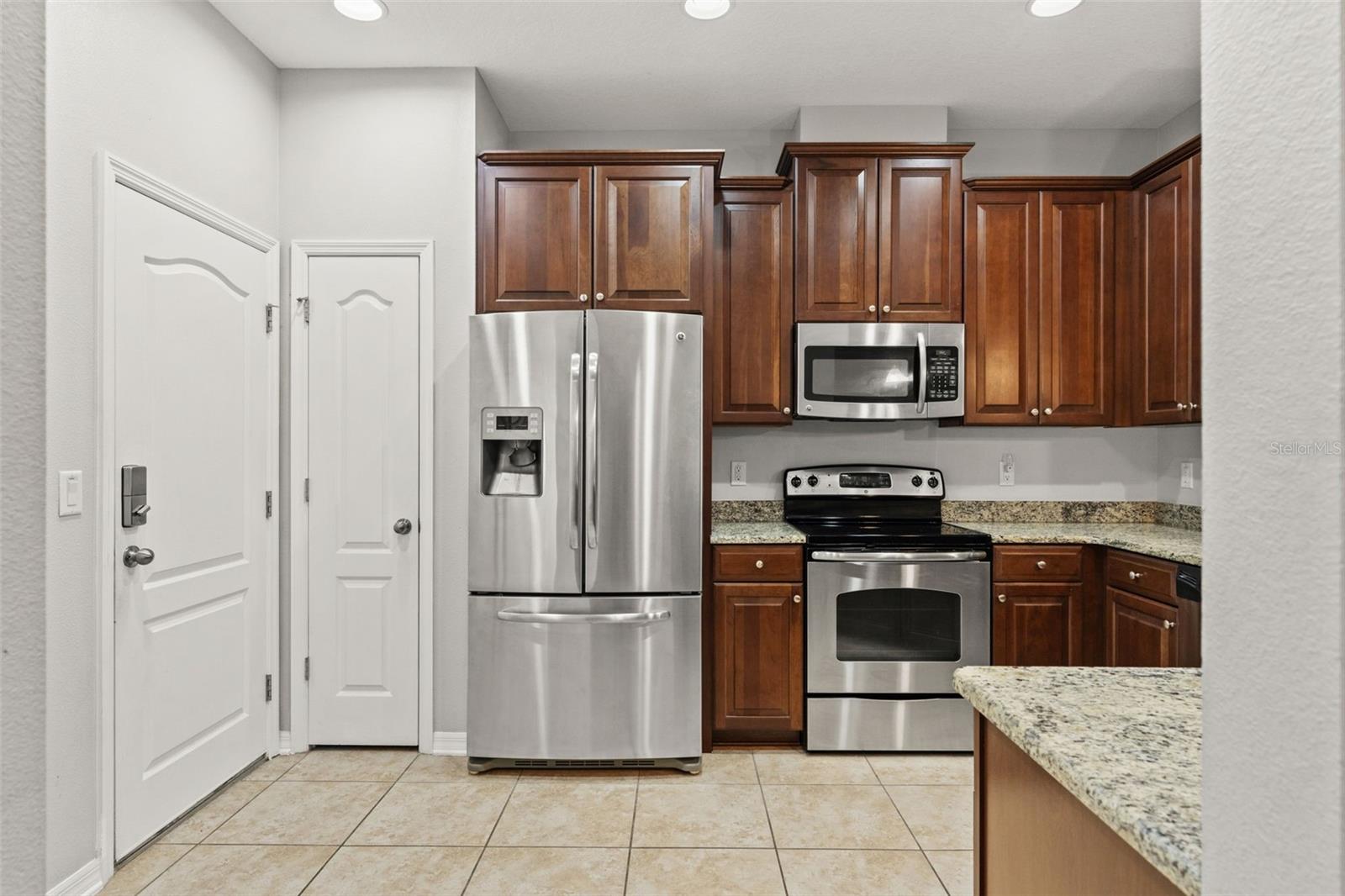 Image 5 of 35 For 12581 Streamdale Drive