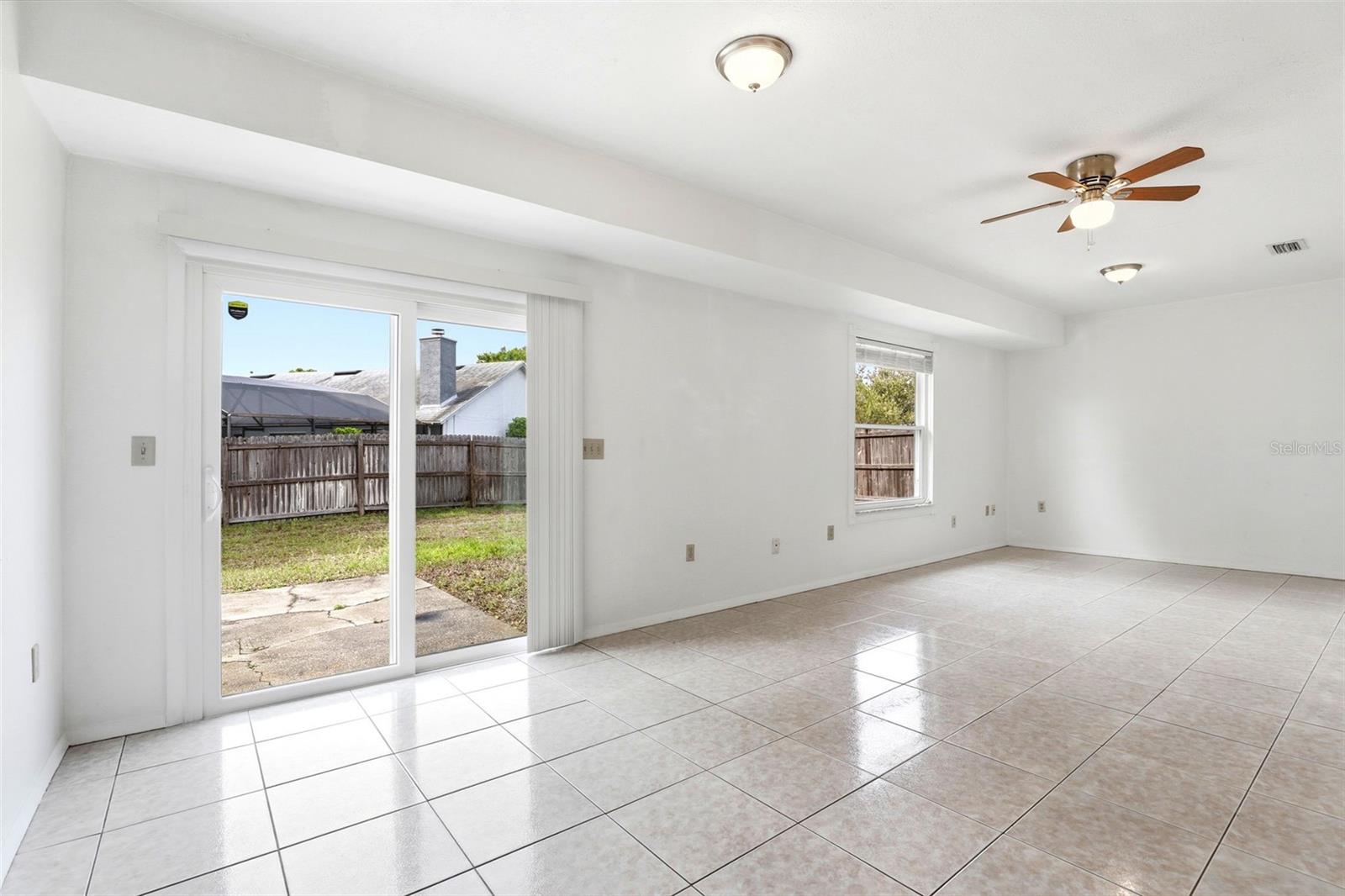 Image 18 of 35 For 1075 Condor Place