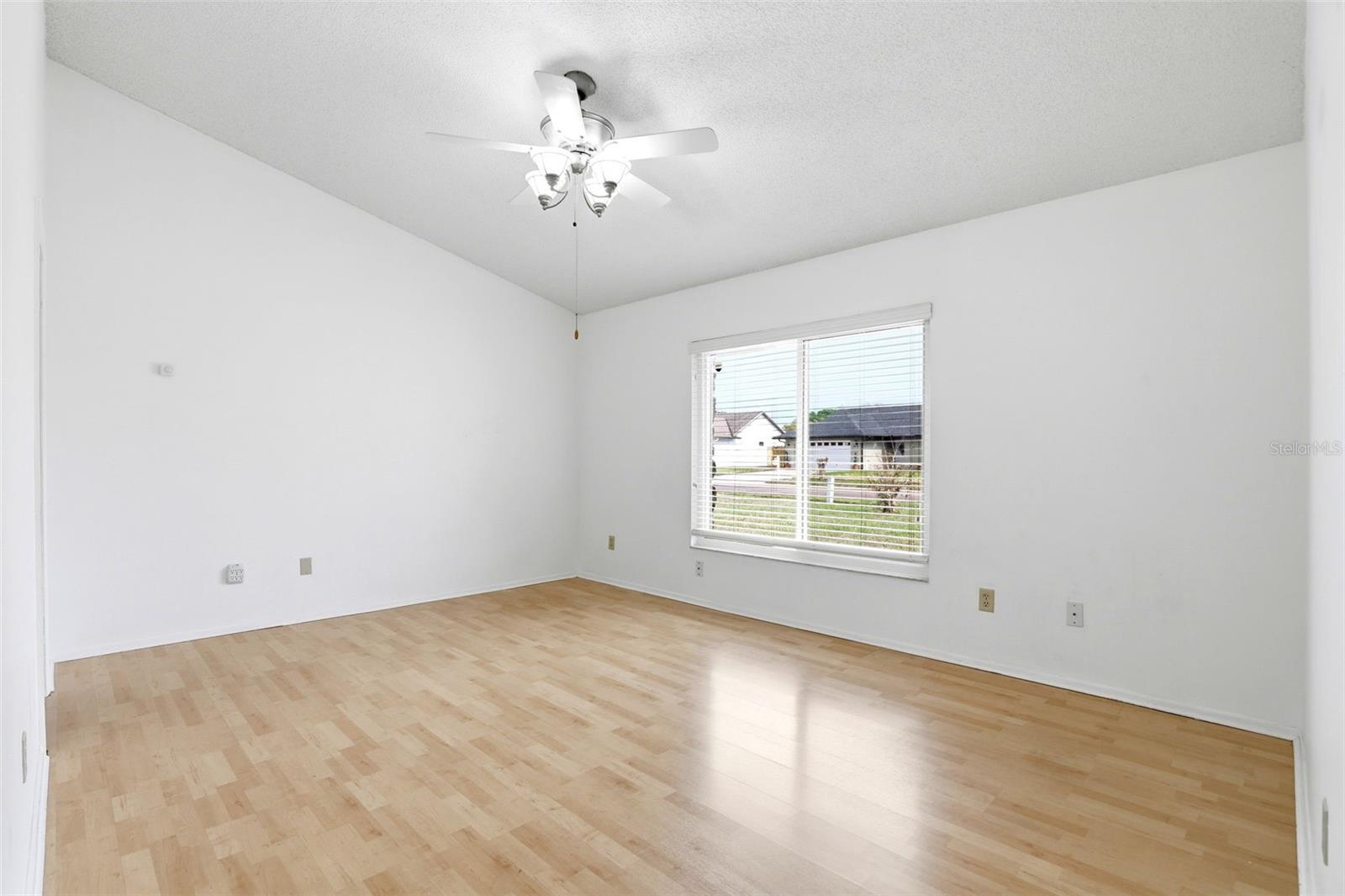 Image 21 of 35 For 1075 Condor Place