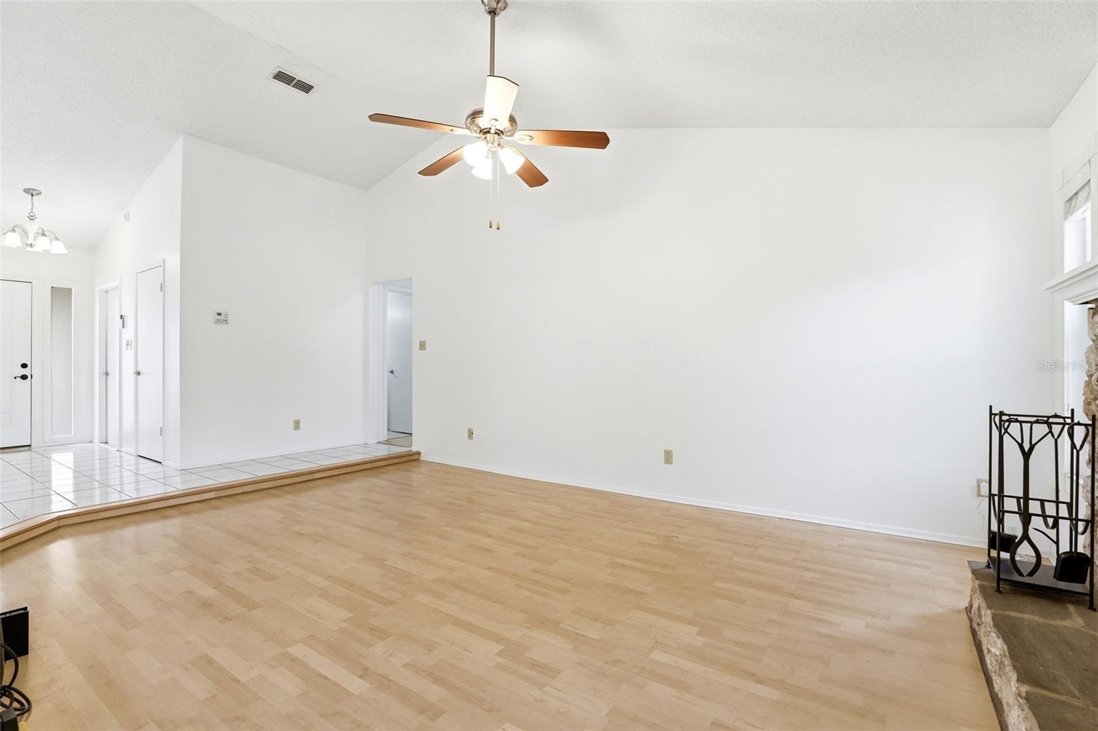 Image 9 of 35 For 1075 Condor Place