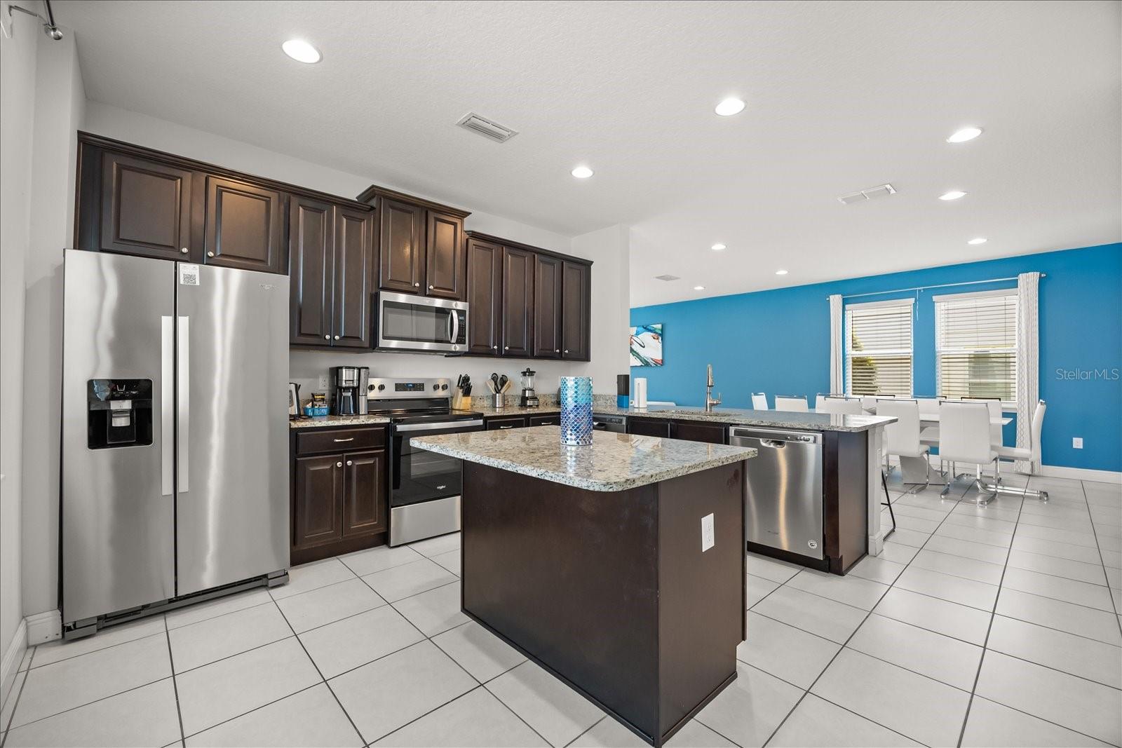 Image 11 of 52 For 7712 Graben Street