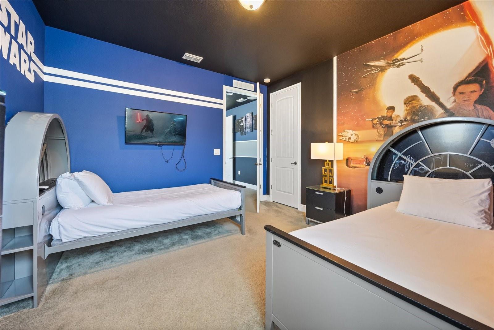 Image 32 of 52 For 7712 Graben Street