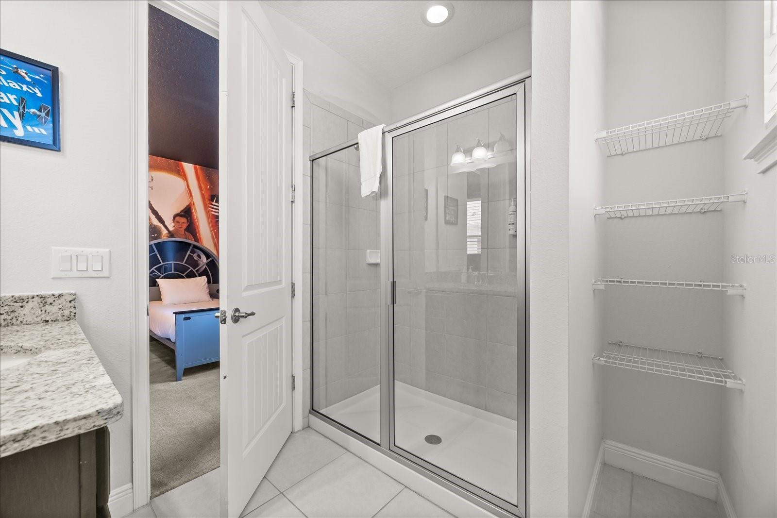 Image 34 of 52 For 7712 Graben Street