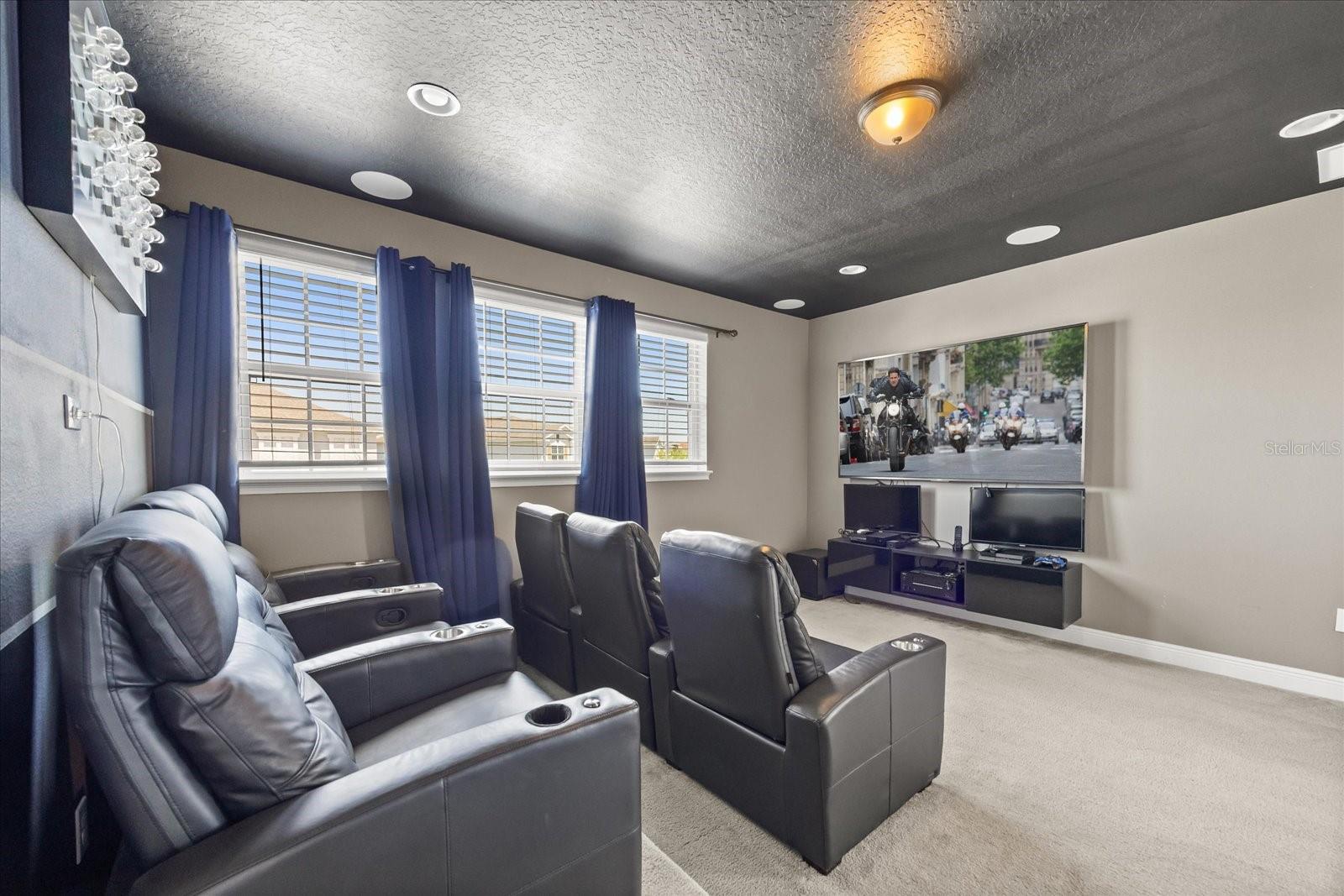 Image 4 of 52 For 7712 Graben Street