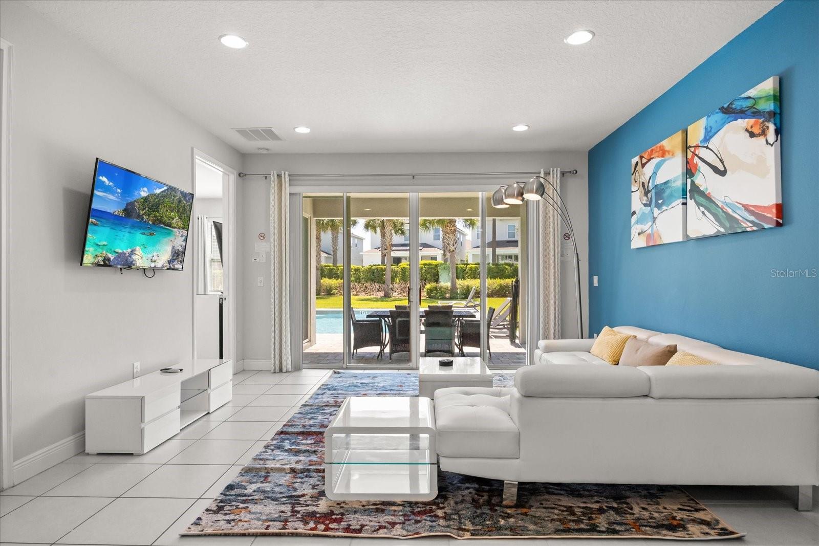 Image 7 of 52 For 7712 Graben Street