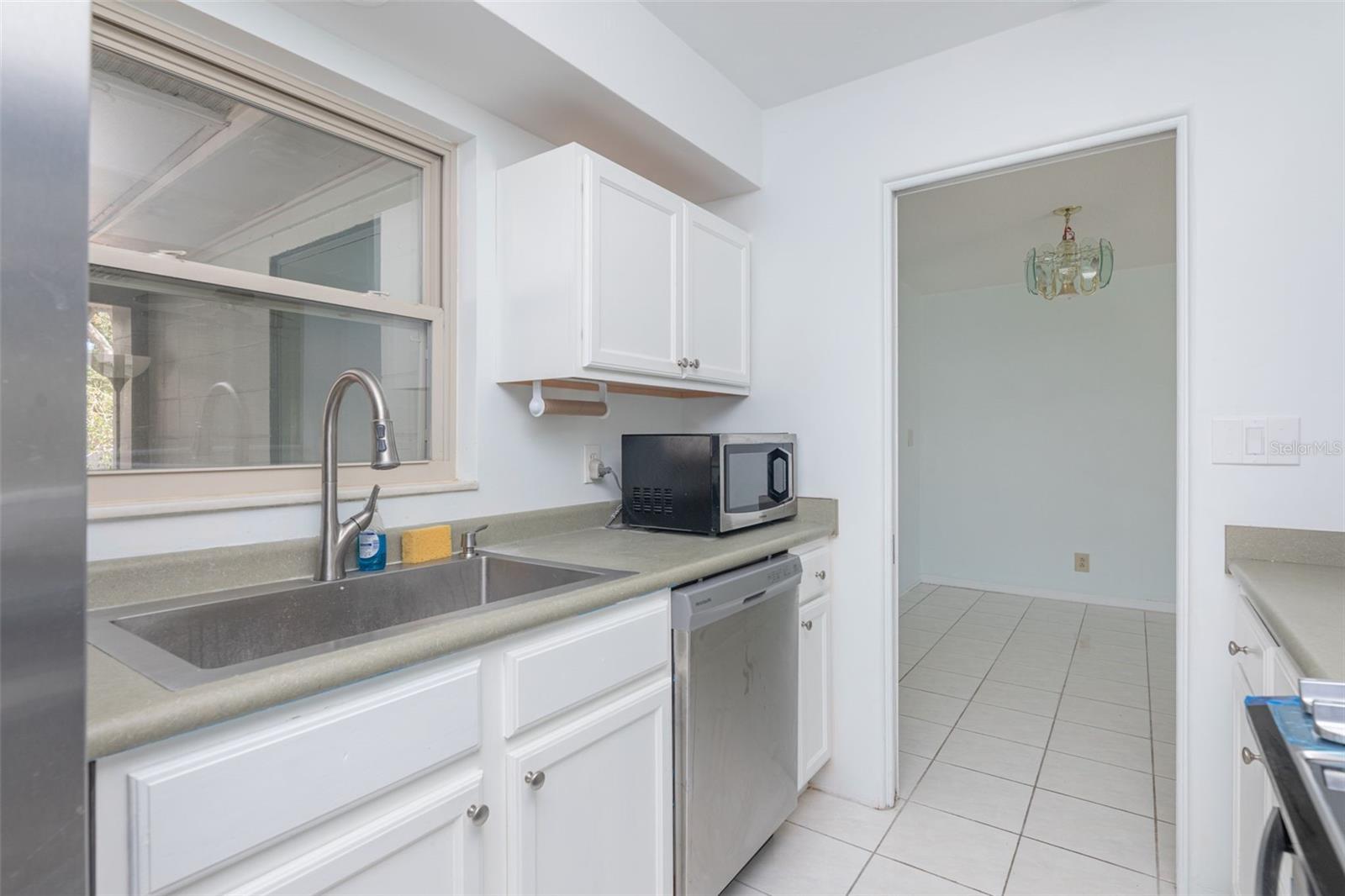 Image 10 of 34 For 11343 87th Avenue