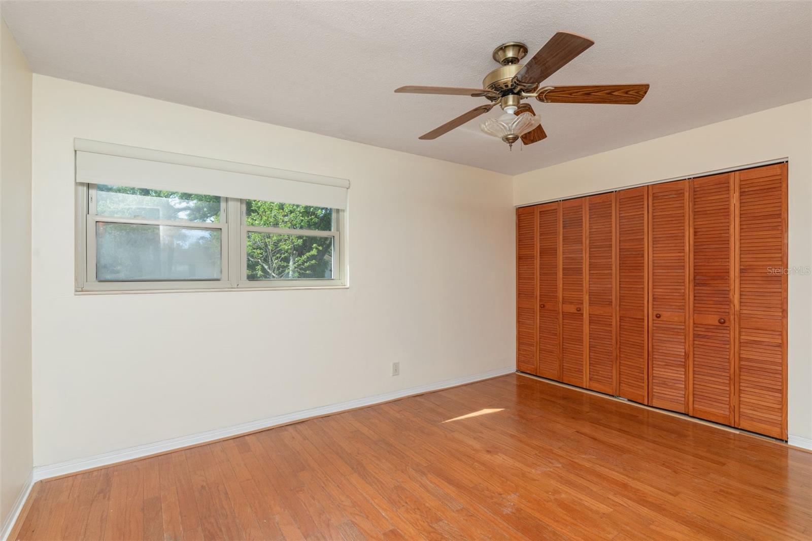 Image 14 of 34 For 11343 87th Avenue