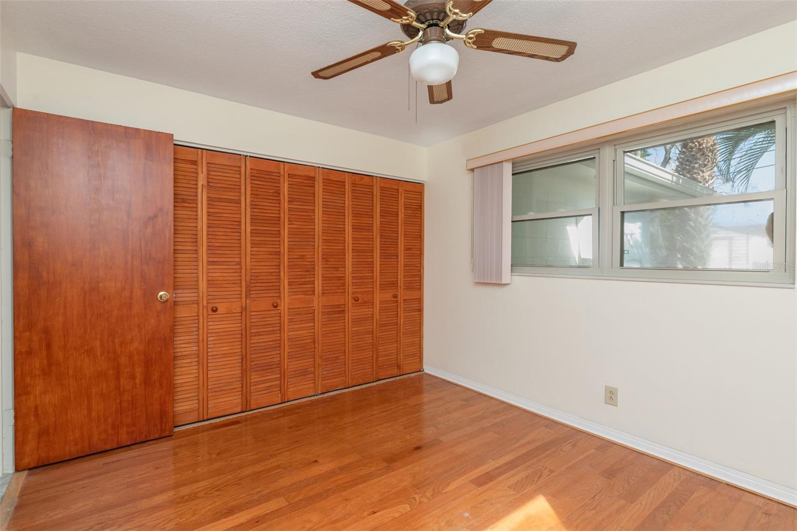 Image 18 of 34 For 11343 87th Avenue