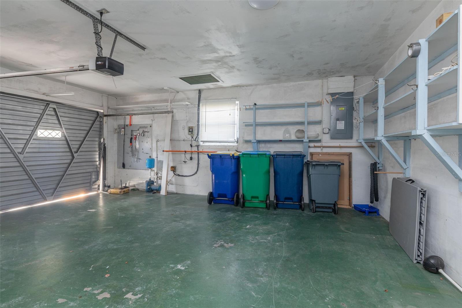 Image 28 of 34 For 11343 87th Avenue