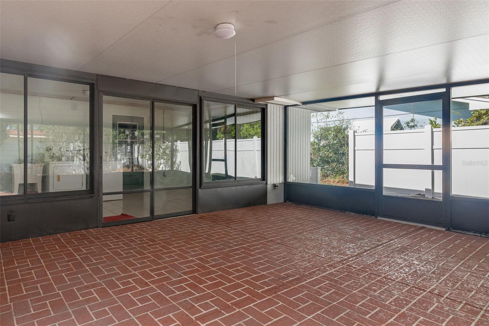 Image 31 of 34 For 11343 87th Avenue