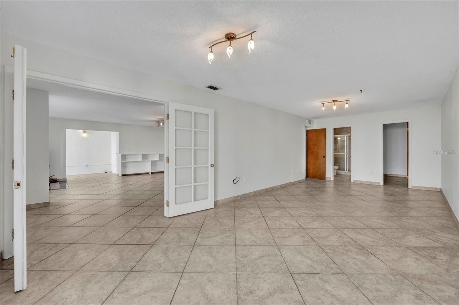 Image 18 of 27 For 300 Carolina Avenue 207