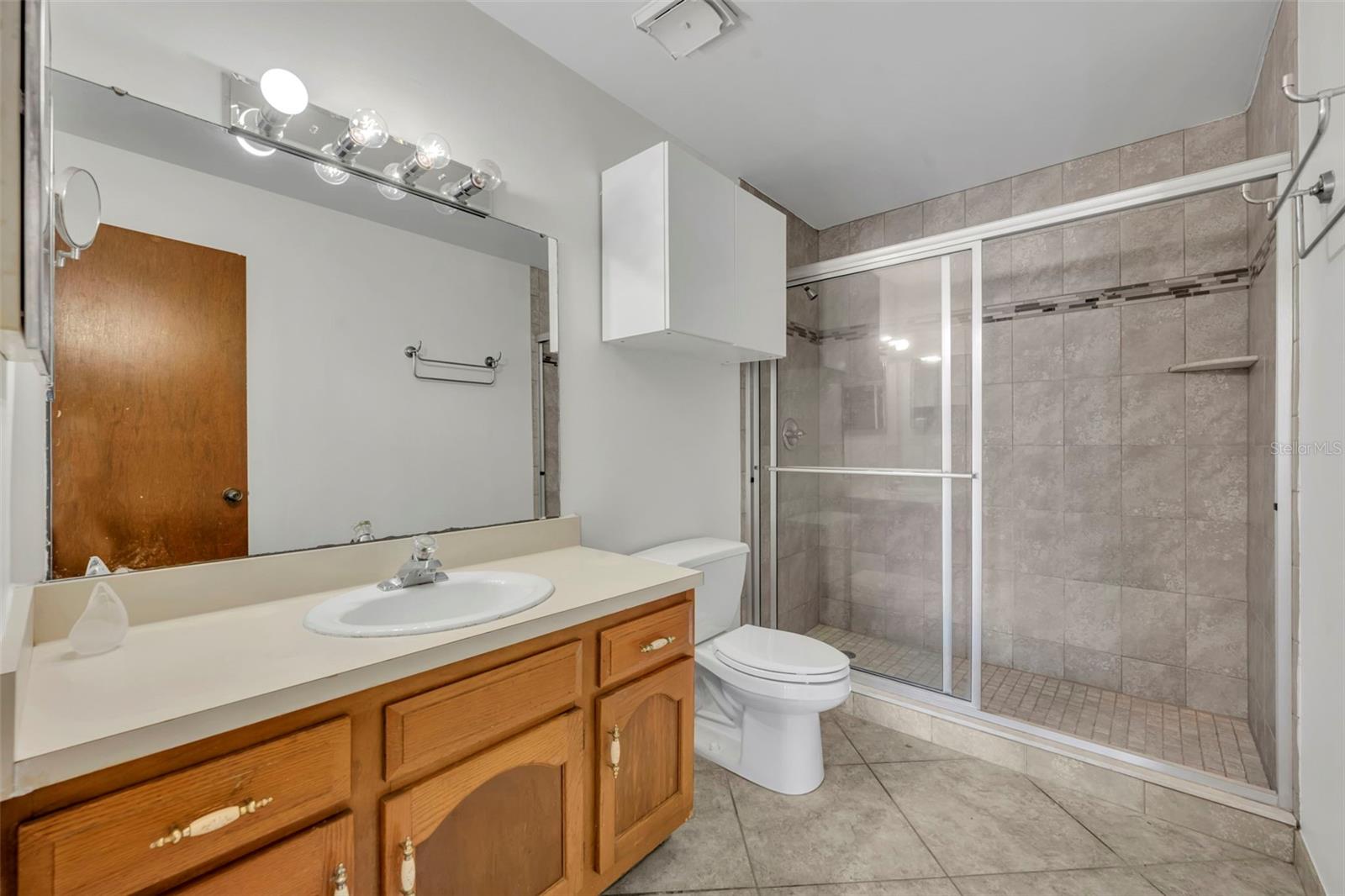 Image 19 of 27 For 300 Carolina Avenue 207