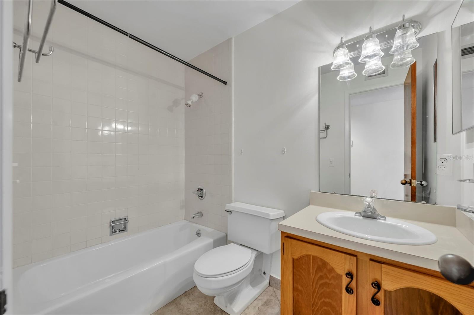 Image 21 of 27 For 300 Carolina Avenue 207