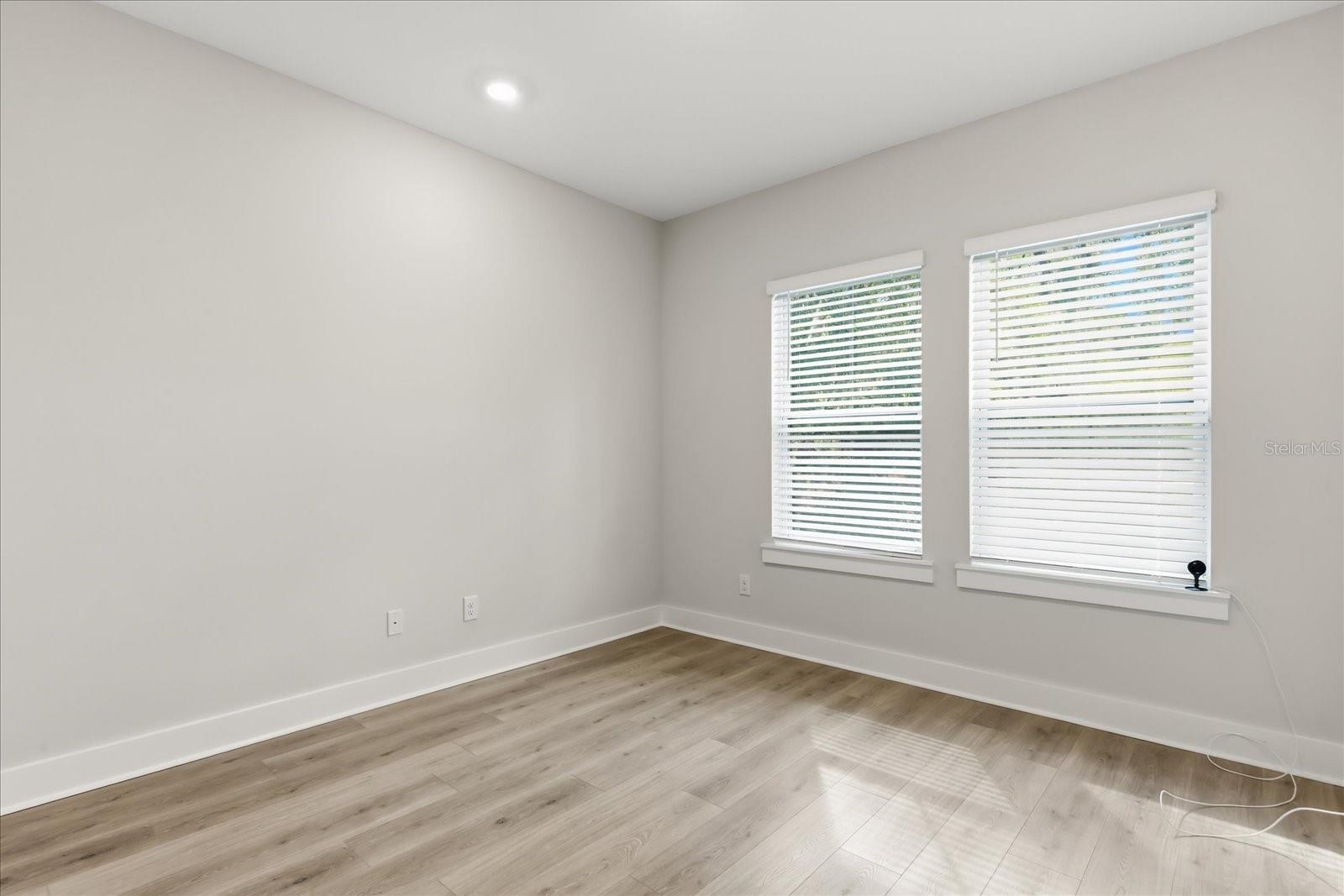 Image 16 of 28 For 2302 Depauw Avenue