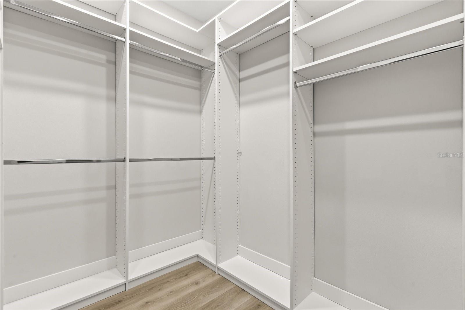 Image 19 of 28 For 2302 Depauw Avenue