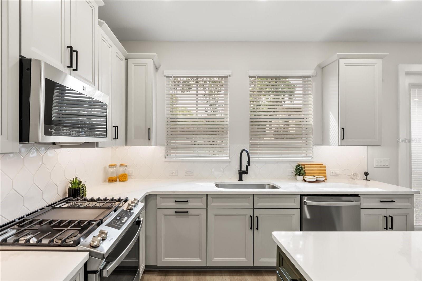 Image 7 of 28 For 2302 Depauw Avenue