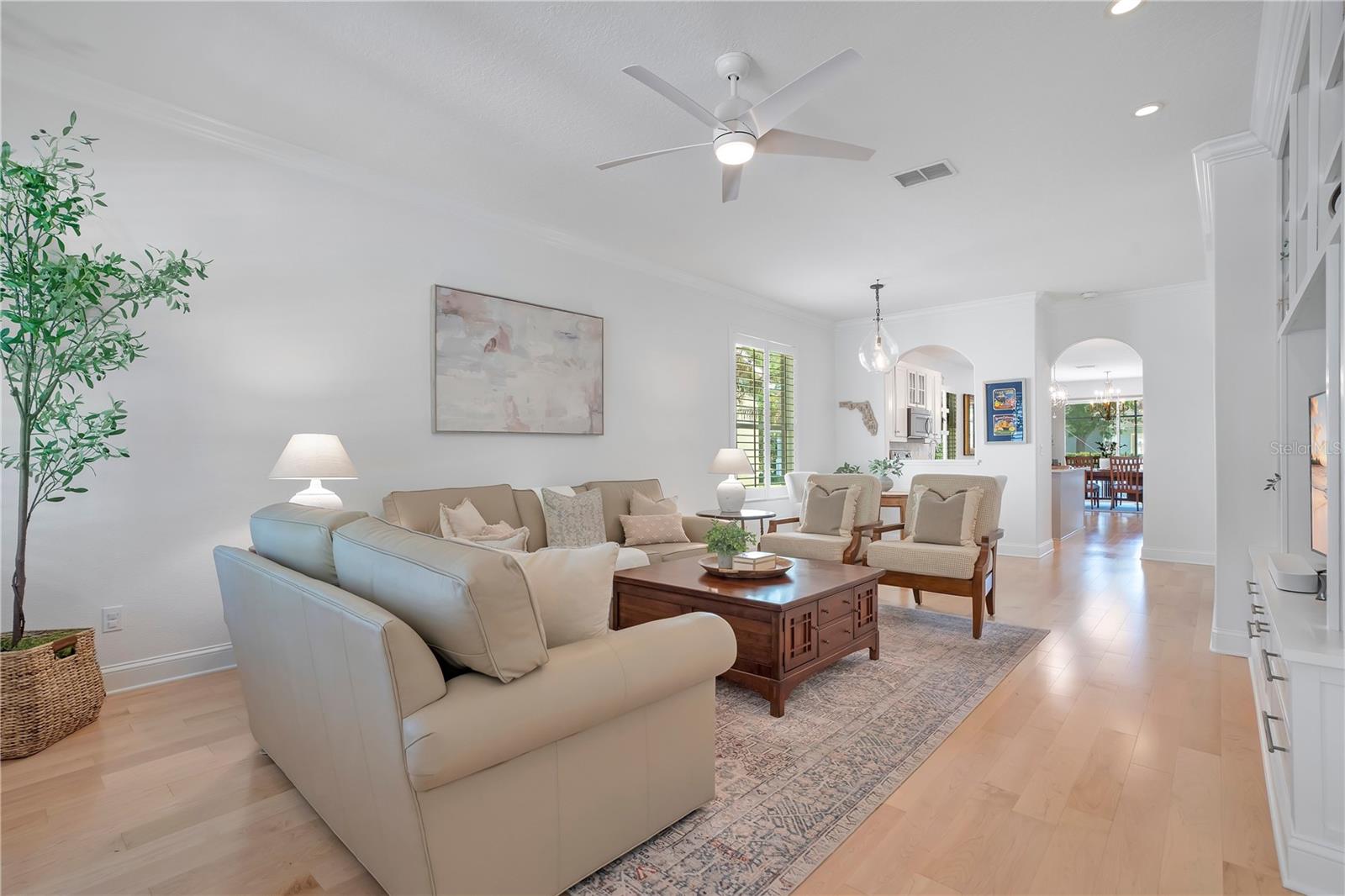 Image 5 of 45 For 337 Sunset Oaks Rd