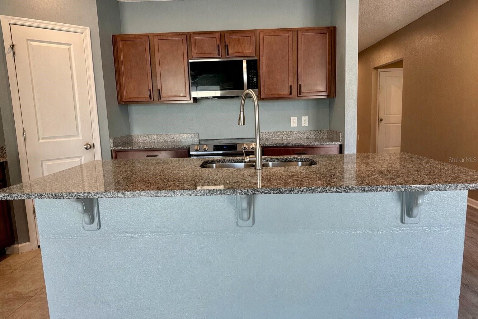 Image 10 of 23 For 217 Fiddlewood Court