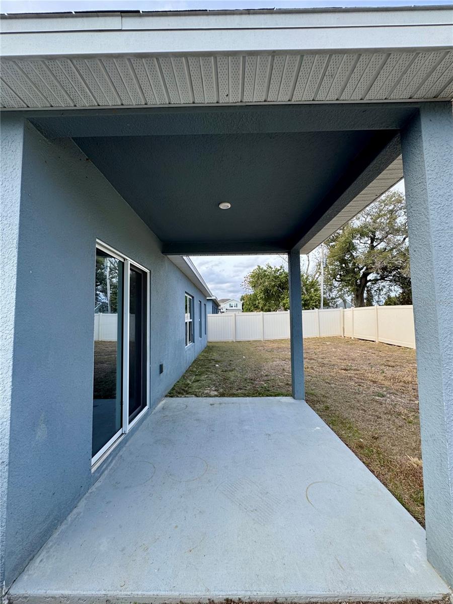 Image 18 of 23 For 217 Fiddlewood Court