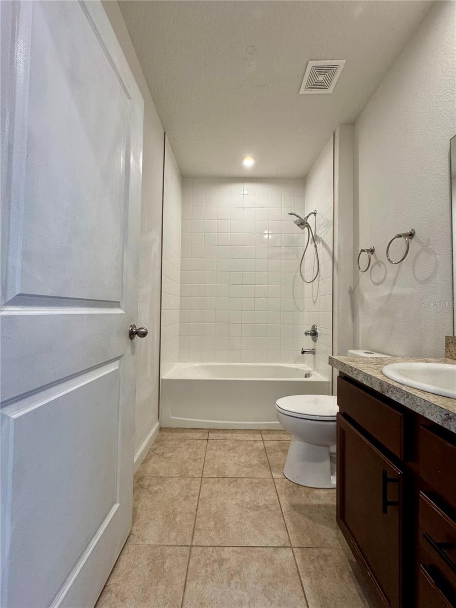 Image 4 of 23 For 217 Fiddlewood Court