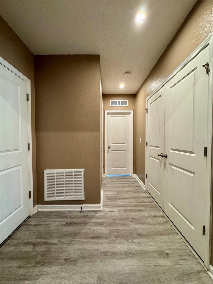 Image 6 of 23 For 217 Fiddlewood Court