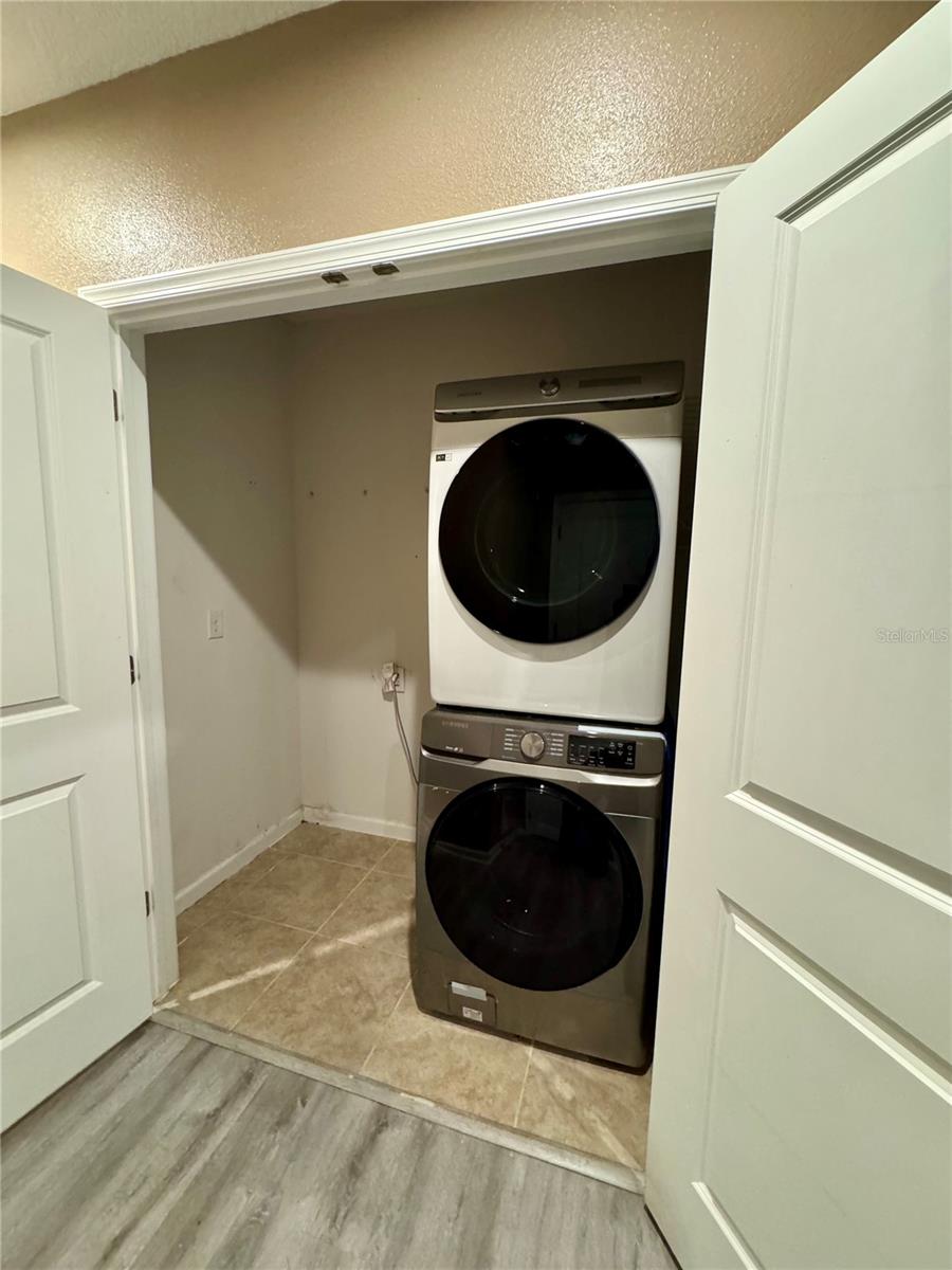 Image 7 of 23 For 217 Fiddlewood Court