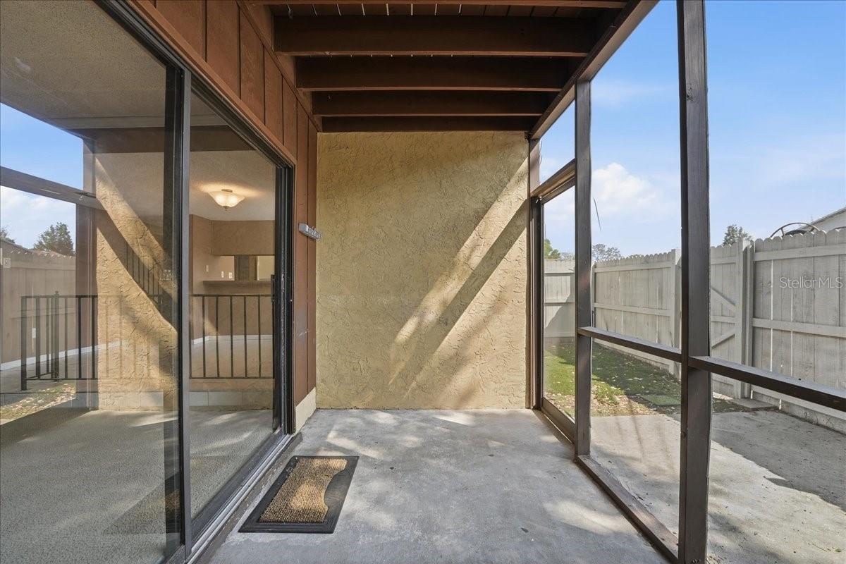 Image 14 of 16 For 1428 Oak Place C