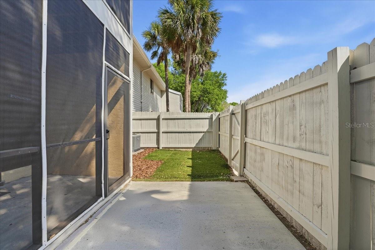 Image 15 of 16 For 1428 Oak Place C