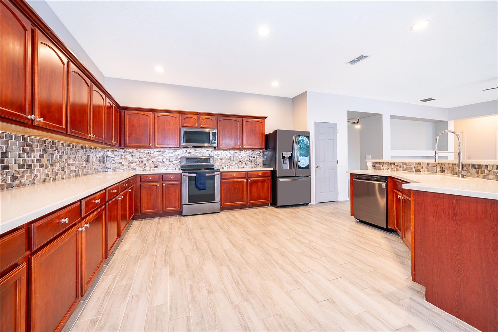 Image 10 of 31 For 14467 Golden Rain Tree Boulevard