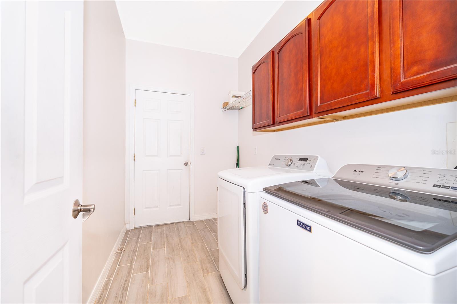 Image 15 of 31 For 14467 Golden Rain Tree Boulevard