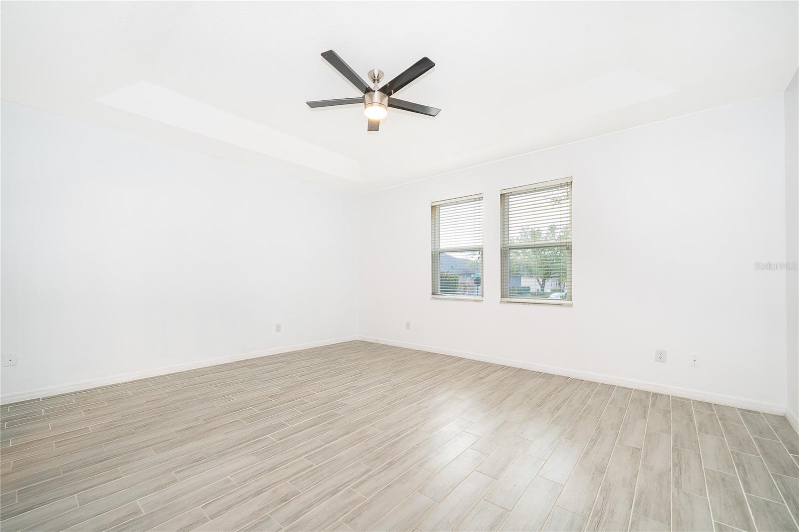 Image 16 of 31 For 14467 Golden Rain Tree Boulevard