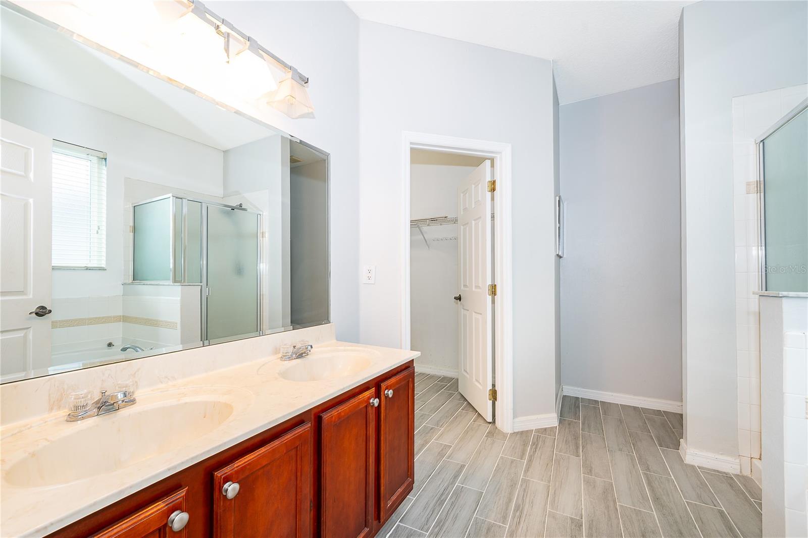 Image 21 of 31 For 14467 Golden Rain Tree Boulevard