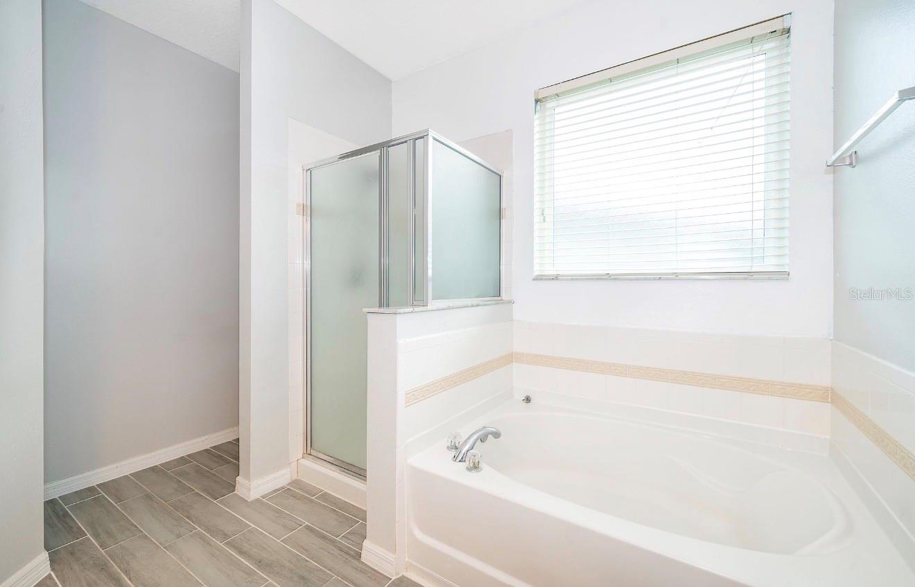 Image 22 of 31 For 14467 Golden Rain Tree Boulevard