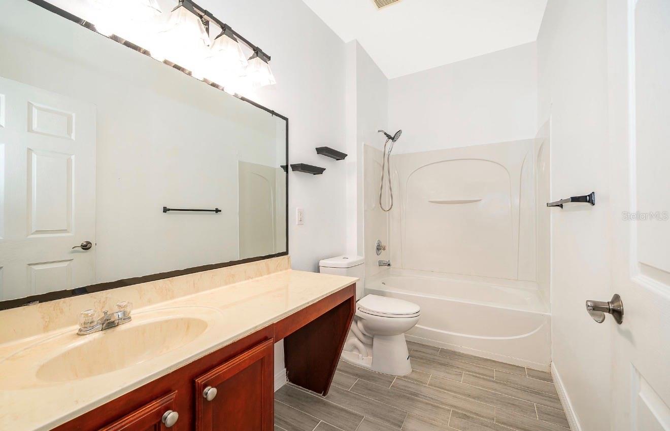 Image 23 of 31 For 14467 Golden Rain Tree Boulevard