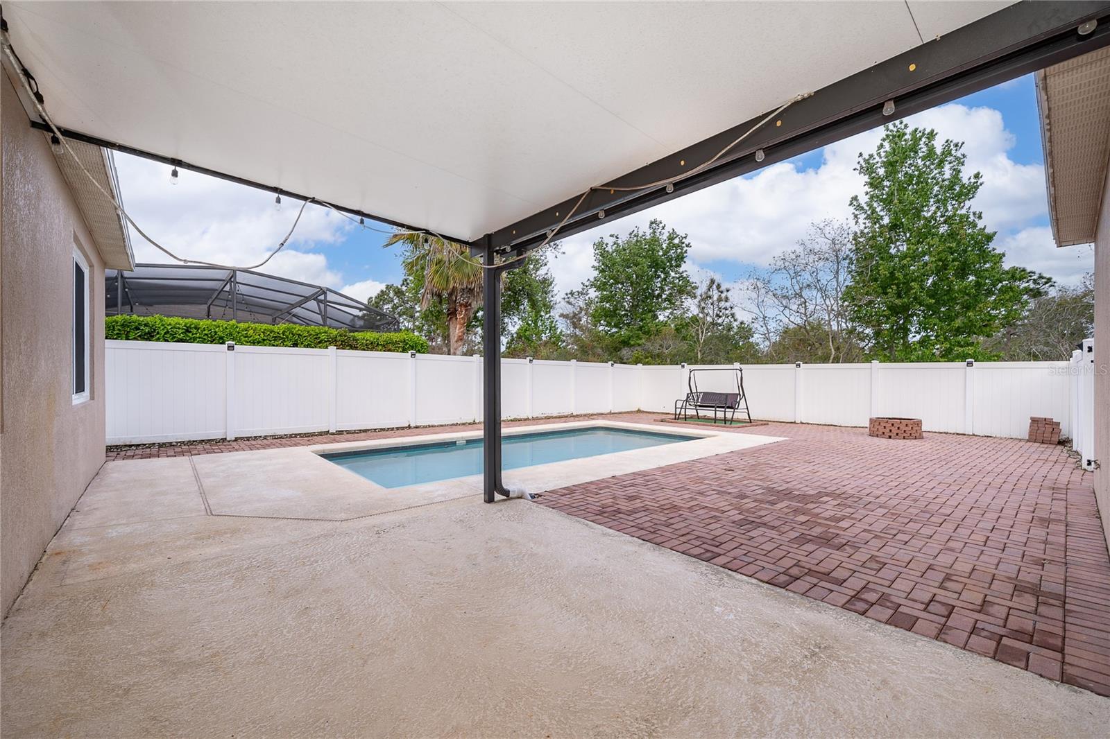 Image 26 of 31 For 14467 Golden Rain Tree Boulevard